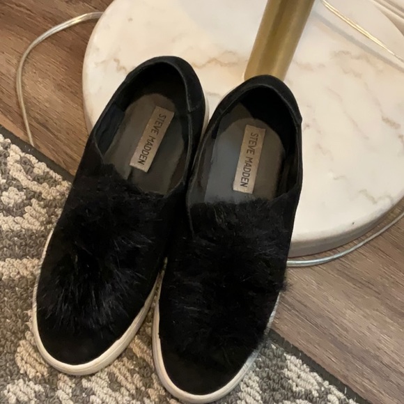 Steven Madden Pom Pom slip on shoes - Picture 3 of 6